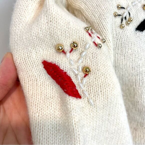 TAMRA Wool Angora White Cream Vintage Sweater Embroidery Golden Tone Beads 1960s - Picture 6 of 11